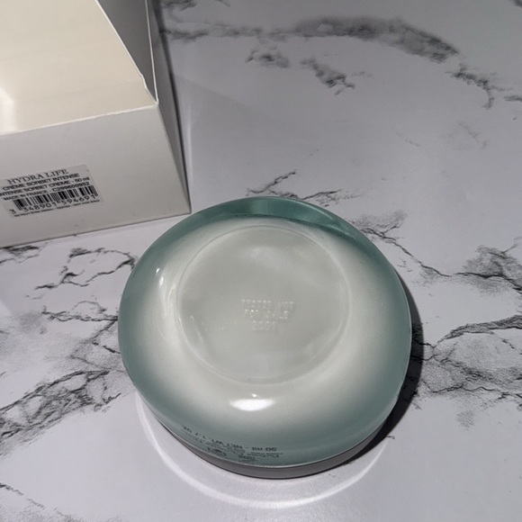 NWT Dior Hydra Life creme sorbet intense
Never used
Still sealed and in box - Picture 3 of 3